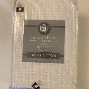 Brand new, never used, king size cotton blanket